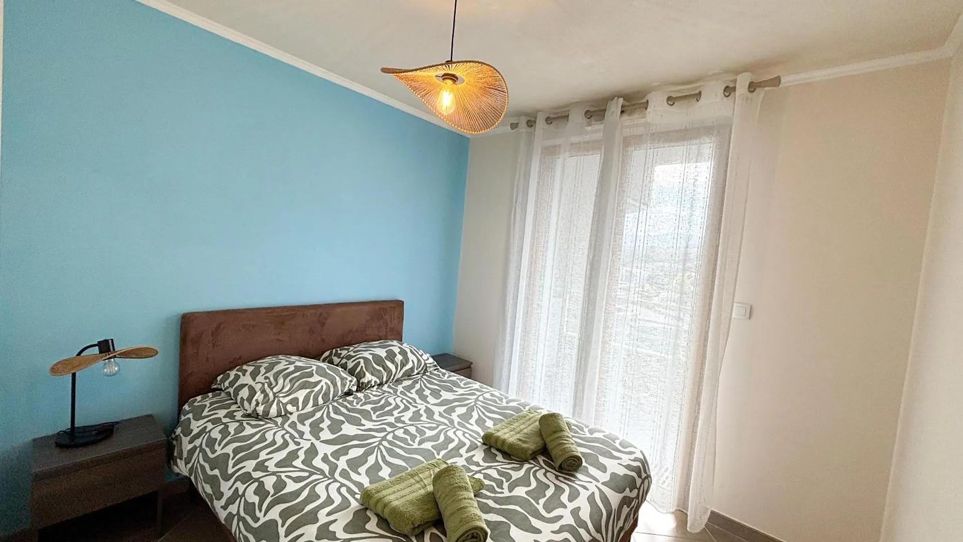 Apartamento Azura - Appartement Climatise 2 Chambres Terrasse Vue Mer Avec Parking Prive Gratuit Cavalaire-sur-Mer