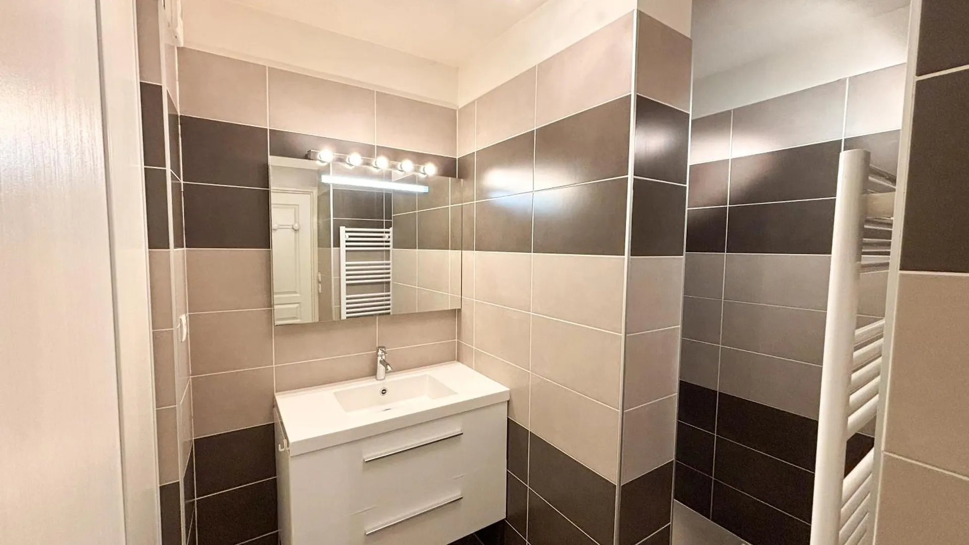 Azura - Appartement Climatise 2 Chambres Terrasse Vue Mer Avec Parking Prive Gratuit Cavalaire-sur-Mer Apartamento